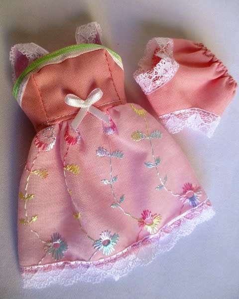 Barbie doll`s summer nightie - pink anglaise