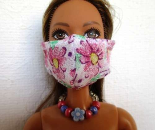 Barbie doll`s shopping bag and necklace set