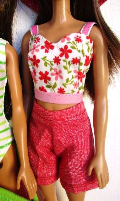 Barbie doll`s BEACH FUN set -costume/towel/shorts/top/sunhat