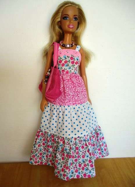 Barbie doll`s long dress, bag and necklace - pink/turquoise
