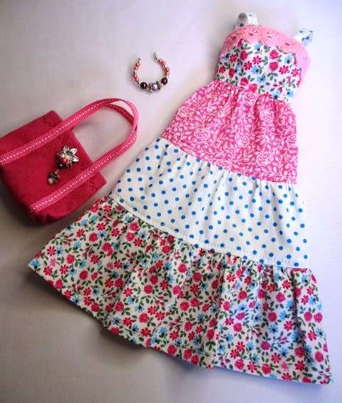 Barbie doll`s long dress, bag and necklace - pink/turquoise