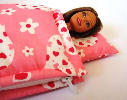 Barbie doll`s SUMMER HOLIDAY no. 16 - 5 outfits plus sleeping bag