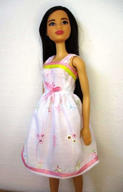 Barbie doll`s SUMMER HOLIDAY no. 16 - 5 outfits plus sleeping bag