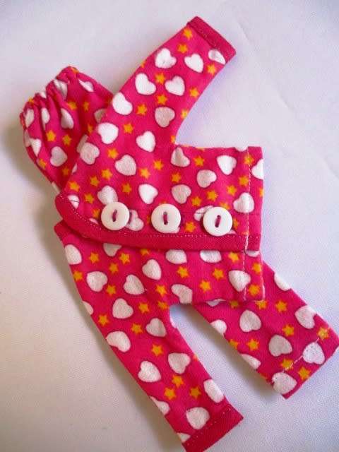 Barbie doll`s winter pyjamas - pink with white hearts