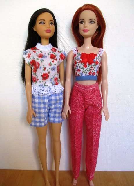 Barbie doll`s mix and match set - red/blue