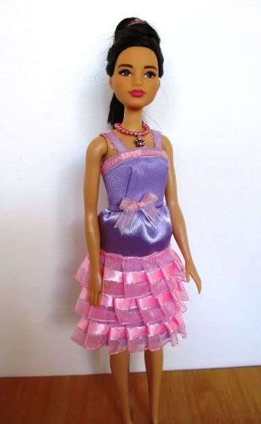 Barbie doll`s party dress - mauve/pink pleated ribbon/necklace