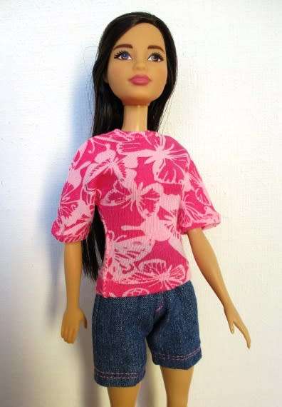 Barbie doll`s denim shorts and t-shirt - pink