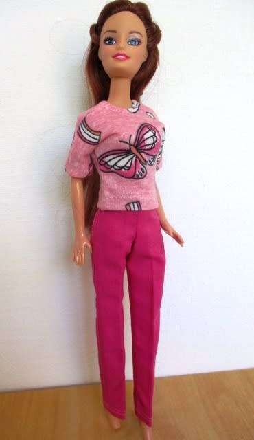 Barbie doll`s pants and t-shirt - cherise pink/pink butterfly