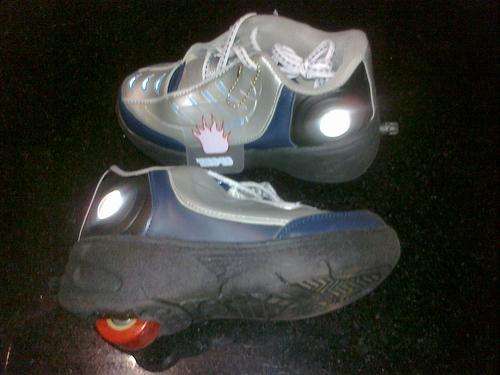 Roller Shoes - Retractable wheel - Size 12