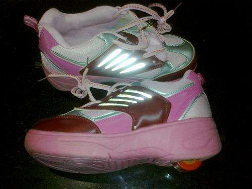 Roller Shoes - Retractable wheel -  Size 2