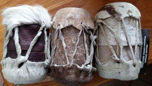 AFRICAN MUSICAL DRUMS - HAND MADE IN SOUTH AFRICA / 13 X 8 cm