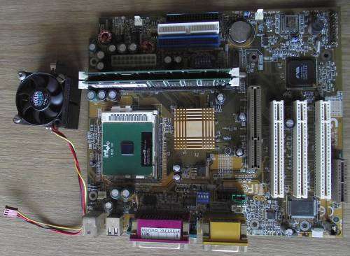 GA-GVM7A+ + P3 733Mhz + Voodoo Banshee