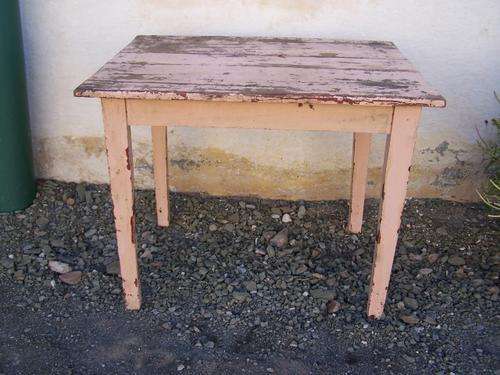 peach table...probably yellow-wood !!!