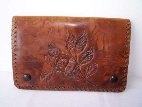 purse ... of embossed leather !!!