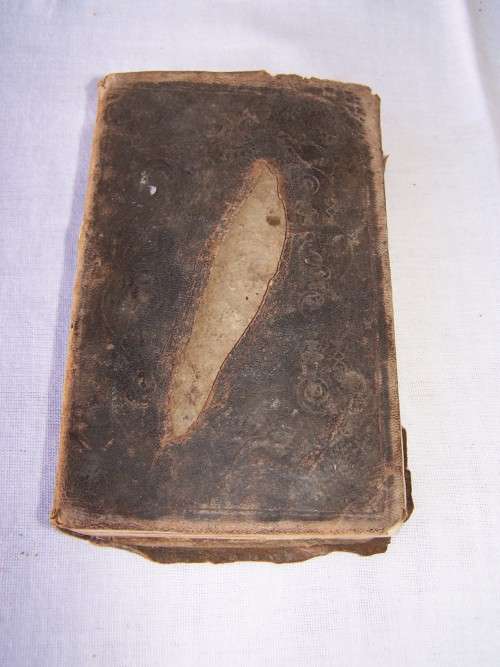 Bible ... for a desk or bookshelf !!!