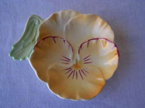 pansy nut dish ...  beswick !!!