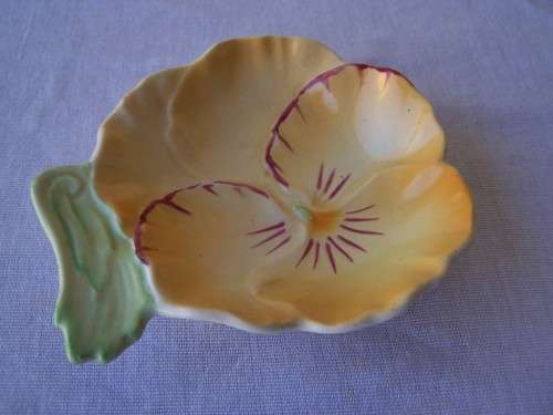 pansy nut dish ...  beswick !!!