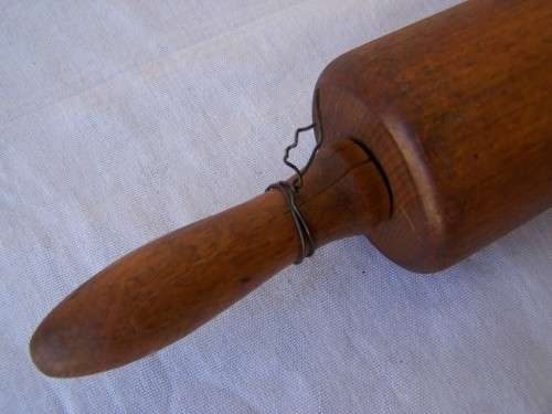 rolling pin ... mismatched handles !!!