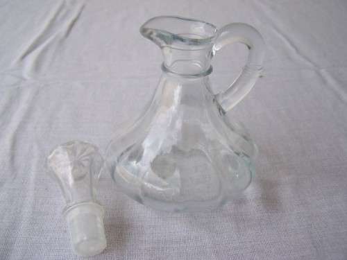 sauce bottle #1 ...  with lid !!!