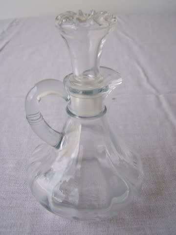 sauce bottle #1 ...  with lid !!!