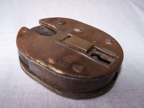 lock ... insurance 4 lever !!!