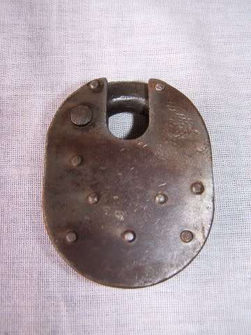 lock ... insurance 4 lever !!!