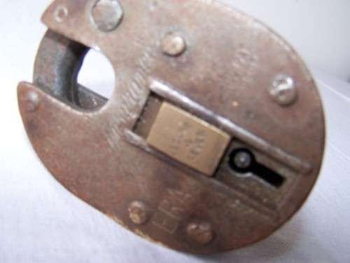 lock ... insurance 4 lever !!!