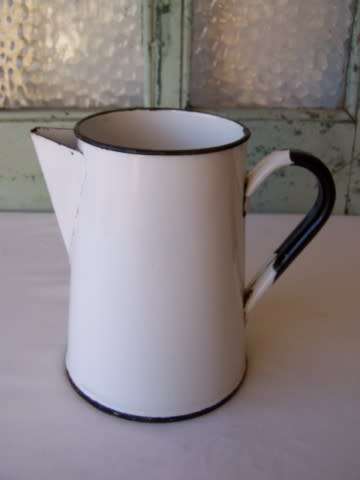 jug ... of enamel !!!