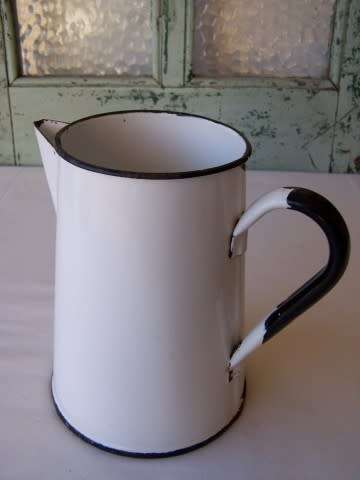 jug ... of enamel !!!