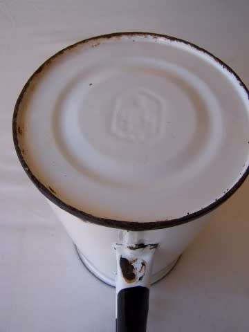 jug ... of enamel !!!