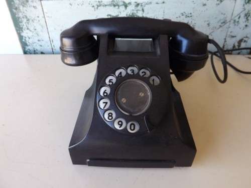 telephone ...  bakelite !!!