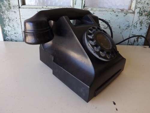 telephone ...  bakelite !!!