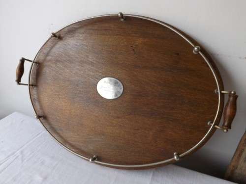 tray ...  1925 ... oak with a gallery  !!!