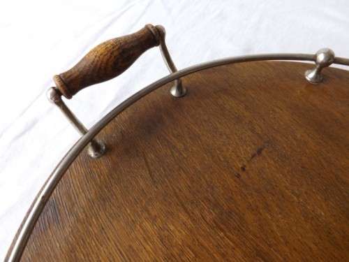 tray ...  1925 ... oak with a gallery  !!!