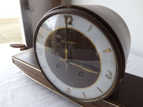 clock with key ...  junghans  !!!