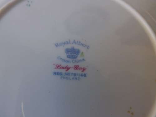 plate ...  royal albert !!!
