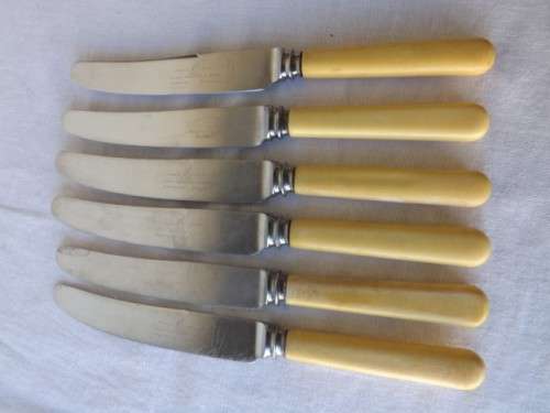 knives ... for bread !!!