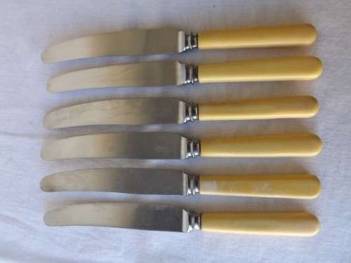 knives ... for bread !!!