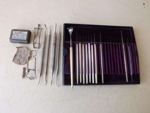 instruments ... belonging to a dentist !!!