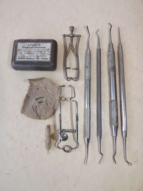 instruments ... belonging to a dentist !!!