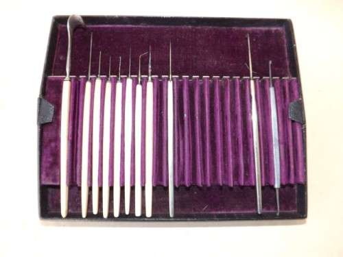 instruments ... belonging to a dentist !!!