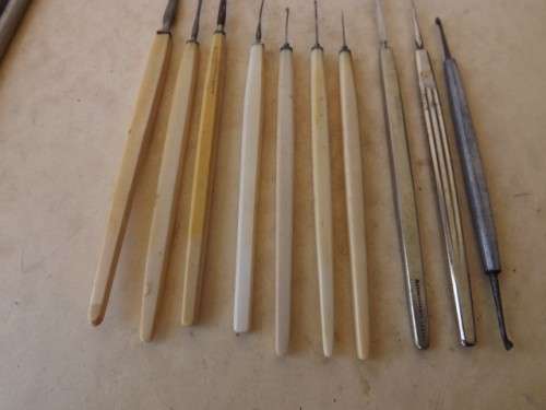 instruments ... belonging to a dentist !!!