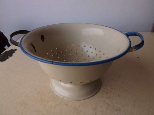 colander ... cool colours !!!