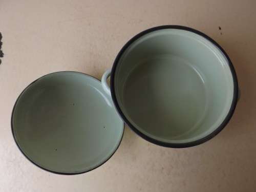 saucepan ... pretty green !!!