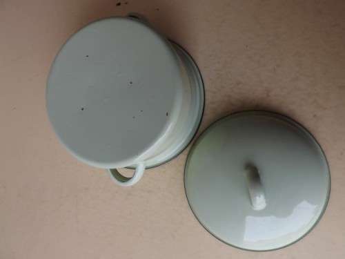 saucepan ... pretty green !!!