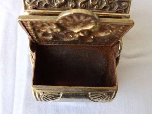 interesting wall container possibly for matches ... of brass !!!