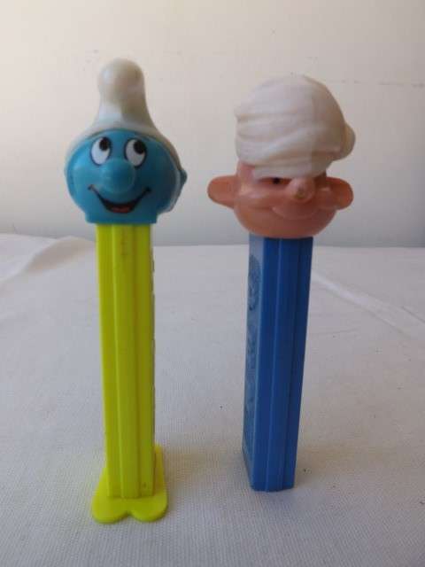 2 dispeners ... for pez !!!