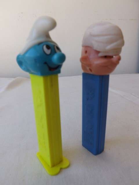 2 dispeners ... for pez !!!