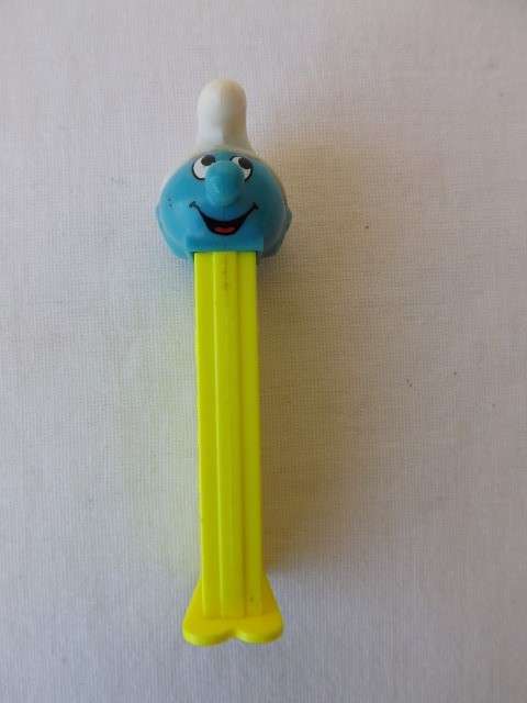 2 dispeners ... for pez !!!