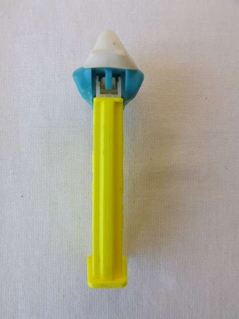 2 dispeners ... for pez !!!